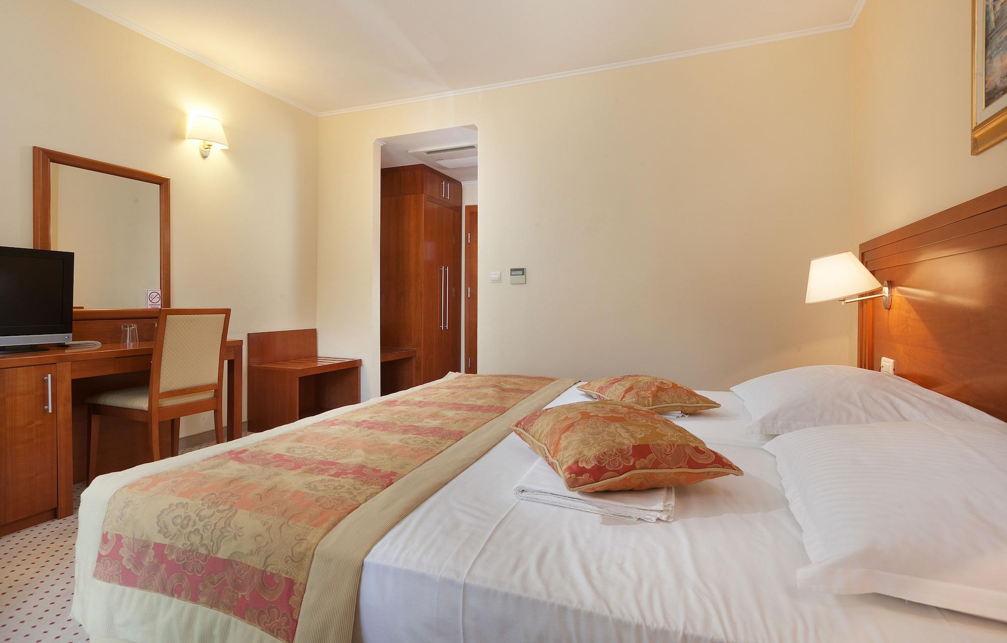 Hotel Bella Vista Drvenik  Eksteriør bilde