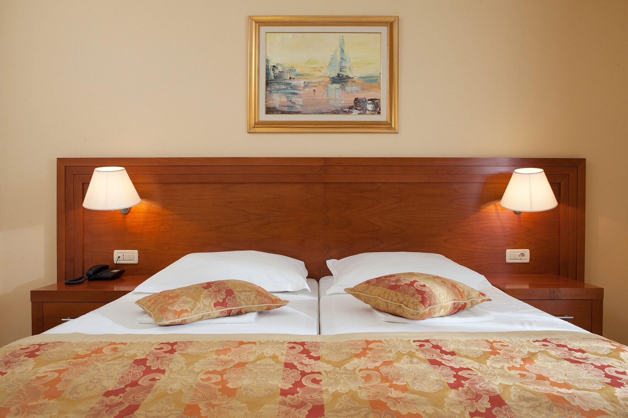 Hotel Bella Vista Drvenik  Eksteriør bilde